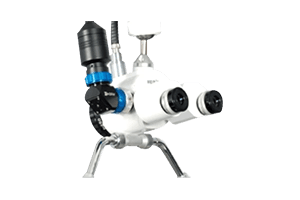 미세 병변을 고해상도로 확인하는 귀 수술 현미경 이미지