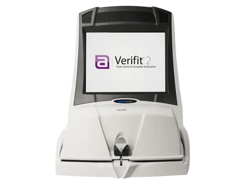 실이측정(REM) 장비로 보청기 소리를 측정하는 청력 재활 이미지