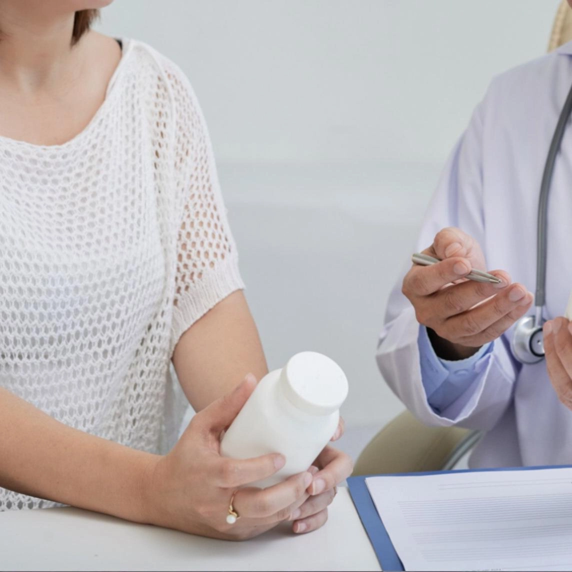 약물 치료를 처방하는 전문의